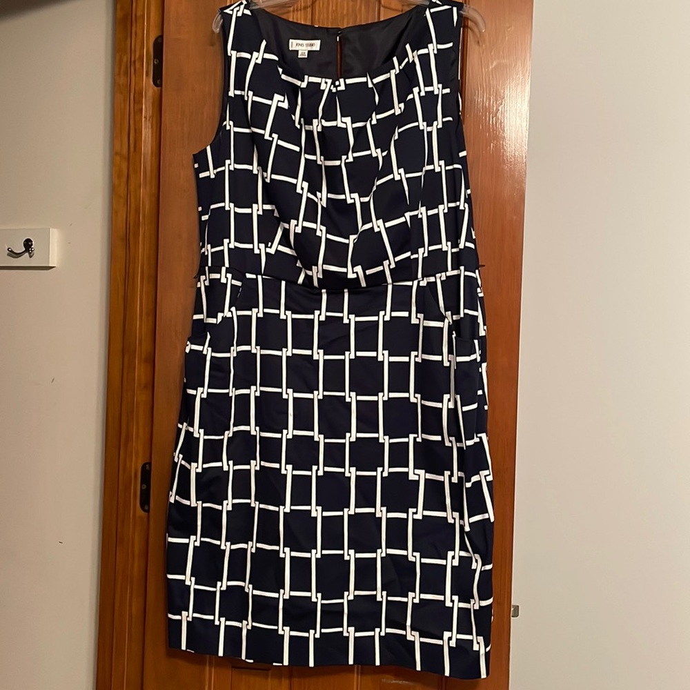 Lined Windowpane dress by Jones Studio